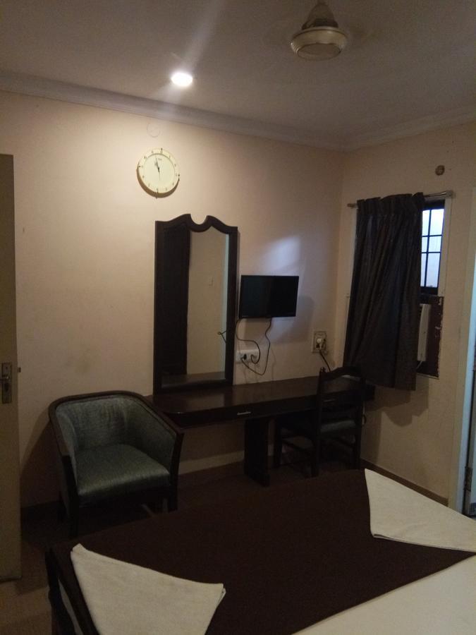 Hotel Grand Tower Chennai Zewnętrze zdjęcie